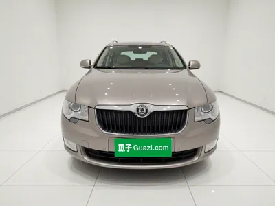 Skoda Superb Combi 2014, 101500 км, за 7998 USD - фото 2