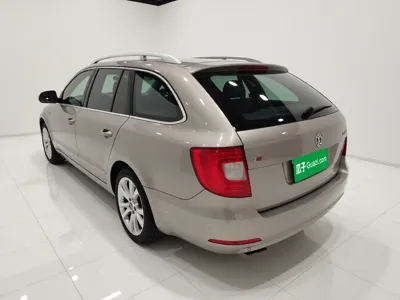 Skoda Superb Combi 2014, 101500 км, за 7998 USD - фото 4