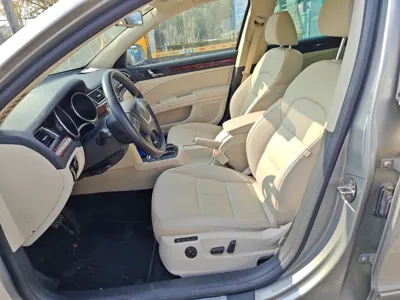 Skoda Superb Combi 2014, 101500 км, за 7998 USD - фото 14