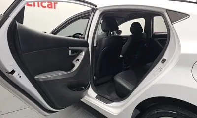 Hyundai Avante 2015, 167974 км, за 3445.36 USD - фото 12