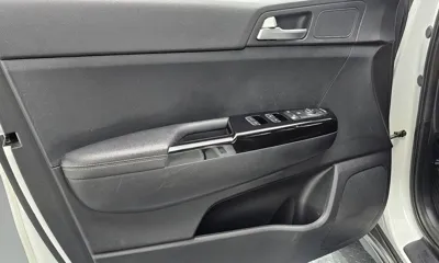 Kia Sportage 2018, 116407 км, за 7995.84 USD - фото 24