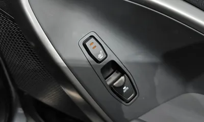 Hyundai Santafe 2018, 95541 км, за 9706.86 USD - фото 16