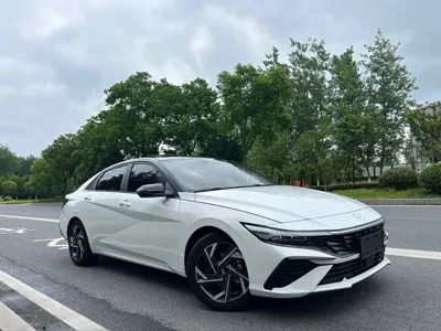 Hyundai Elantra 2023, 16900 км, за 15714.82 USD