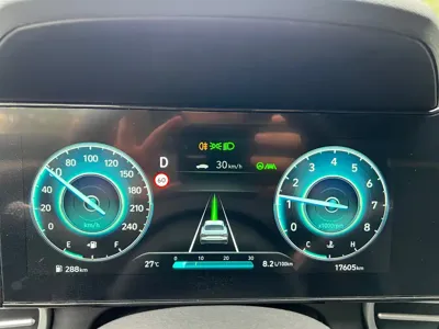 Hyundai Elantra 2023, 16900 км, за 15736.18 USD - фото 20