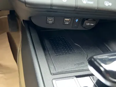 Hyundai Elantra 2023, 16900 км, за 15736.18 USD - фото 24
