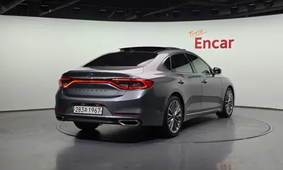 Hyundai Grandeur 2018, 111005 км, за 8639.4 USD