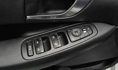 Hyundai Sonata 2020, 115605 км, за 7598.28 USD - фото 19