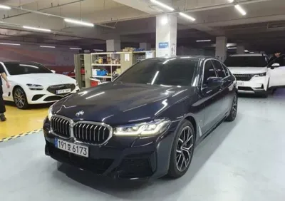 BMW 5-Series 2023, 39742 км, за 7456.38 USD