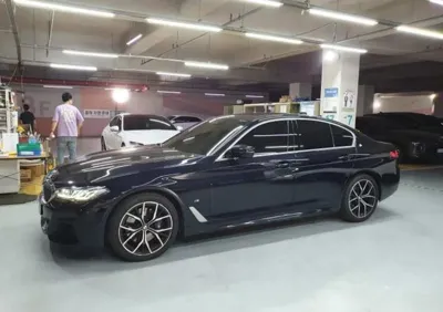 BMW 5-Series 2023, 39742 км, за 7456.38 USD