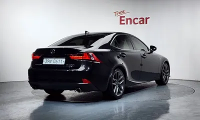 Lexus IS 2016, 134676 км, за 11768.2 USD