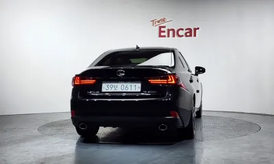 Lexus IS 2016, 134676 км, за 11768.2 USD