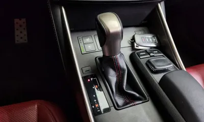 Lexus IS 2016, 134676 км, за 11768.2 USD - фото 9