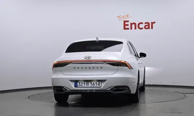 Hyundai Grandeur 2022, 73643 км, за 14325.74 USD