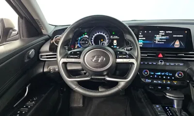 Hyundai Avante 2021, 72543 км, за 11487.46 USD - фото 13