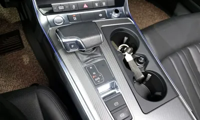 Audi A6 2020, 79132 км, за 18493.56 USD - фото 9
