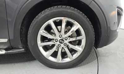 Kia Sorento 2015, 197385 км, за 4757.18 USD