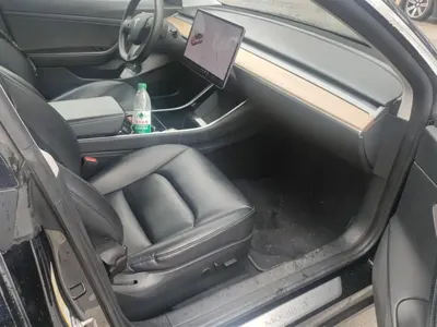 Tesla Model 3 2020, 148200 км, за 12654.26 USD - фото 8