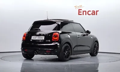 MINI Cooper 2016, 144270 км, за 6236.05 USD