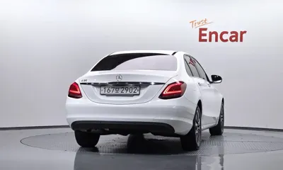 Mercedes-Benz C-Class 2019, 79038 км, за 13719.31 USD