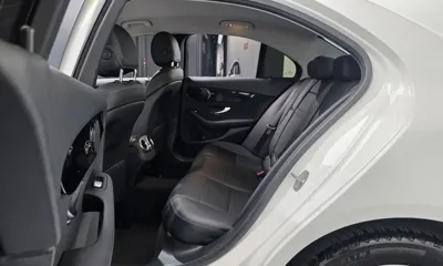 Mercedes-Benz C-Class 2019, 79038 км, за 13719.31 USD - фото 11