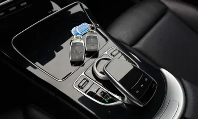 Mercedes-Benz C-Class 2019, 79038 км, за 13719.31 USD - фото 18