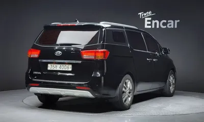 Kia Canival 2016, 116986 км, за 8060.79 USD