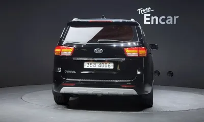 Kia Canival 2016, 116986 км, за 8060.79 USD