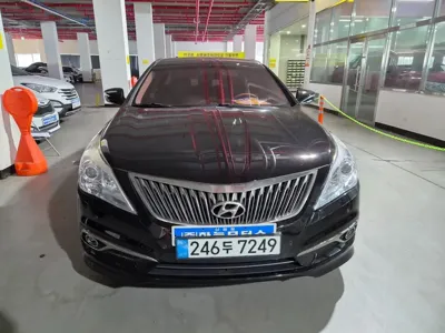 Hyundai Grandeur 2016, 236762 км, за 2595.63 USD