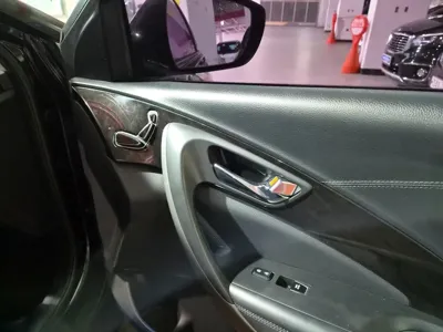 Hyundai Grandeur 2016, 236762 км, за 2595.63 USD