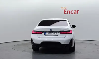 BMW 3-Series 2023, 29985 км, за 25305.77 USD