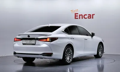 Lexus ES 2023, 38587 км, за 28554.55 USD