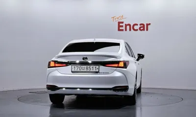 Lexus ES 2023, 38587 км, за 28554.55 USD