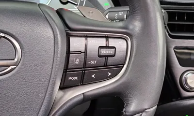 Lexus ES 2023, 38587 км, за 28554.55 USD - фото 28