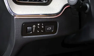 Volvo XC60 2020, 123203 км, за 19640.03 USD - фото 15