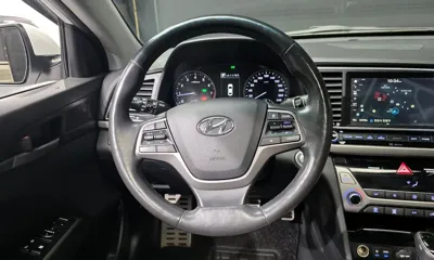 Hyundai Avante 2017, 80114 км, за 6291.39 USD - фото 13