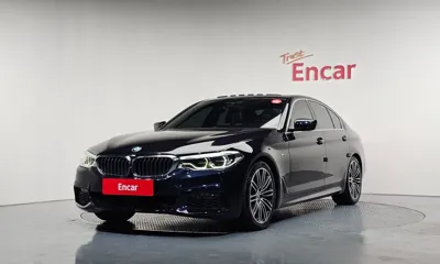 BMW 5-Series · 2020 год