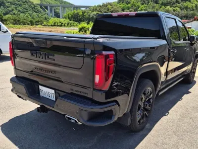 GMC Sierra 2025, 9000 км, за 54808.86 USD