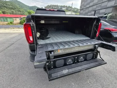 GMC Sierra 2025, 9000 км, за 54808.86 USD