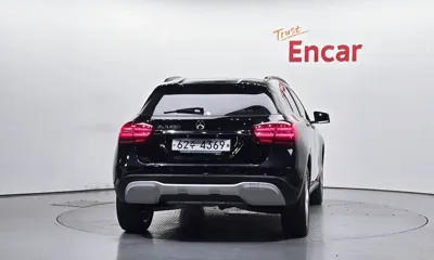 Mercedes-Benz GLA-Class 2019, 139157 км, за 7925.71 USD