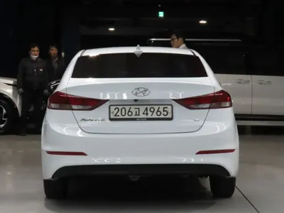 Hyundai Avante 2018, 92951 км, за 6498.62 USD