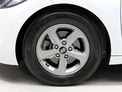Hyundai Avante 2018, 92951 км, за 6498.62 USD
