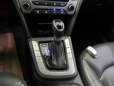 Hyundai Avante 2018, 92951 км, за 6498.62 USD - фото 9