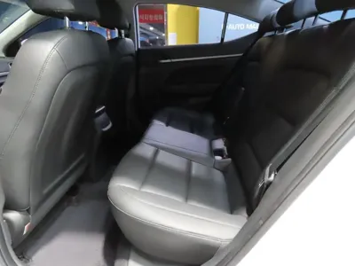 Hyundai Avante 2018, 92951 км, за 6498.62 USD - фото 12