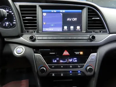 Hyundai Avante 2018, 92951 км, за 6498.62 USD - фото 18