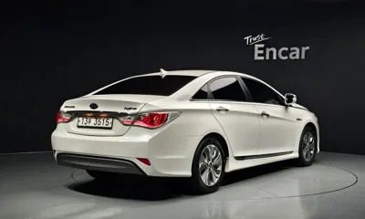 Hyundai Sonata 2014, 158224 км, за 2553.5 USD