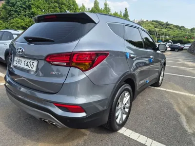 Hyundai Santafe 2017, 101434 км, за 9058.68 USD