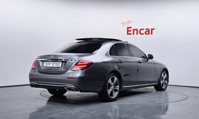 Mercedes-Benz E-Class 2017, 81224 км, за 14873.09 USD