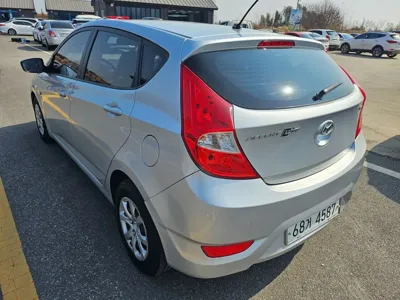 Hyundai Accent 2015, 215000 км, за 2428.78 USD
