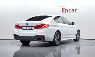 BMW 5-Series 2019, 102185 км, за 16807.83 USD