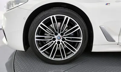 BMW 5-Series 2019, 102185 км, за 16807.83 USD